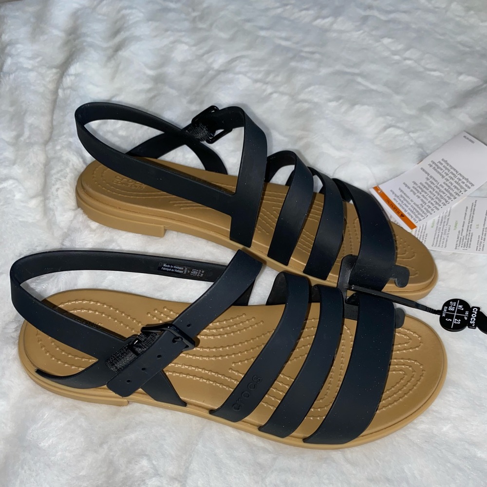NEW Crocs tulum sandals woman 7 black
